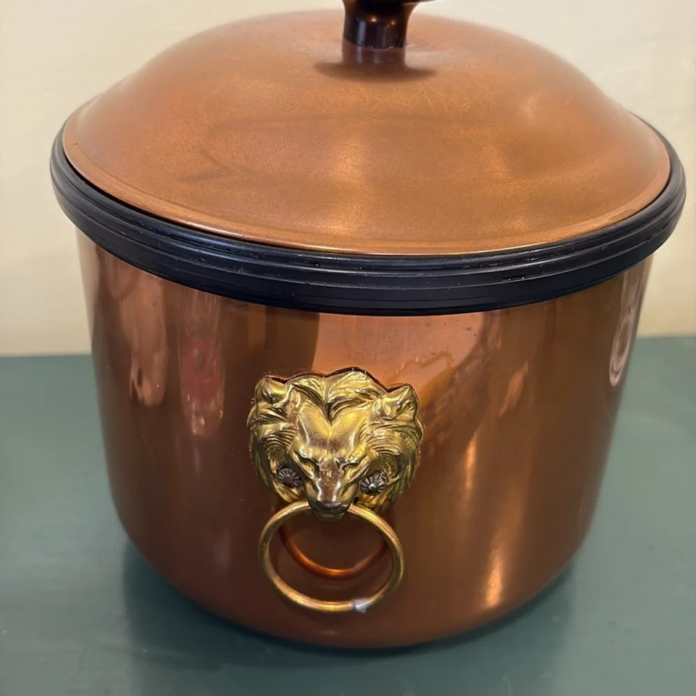 Vintage Coppercraft Guild Ice Bucket with Brass Lion Head Handles.
